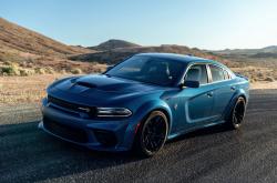 -星辰对决下的唯一主角，爱德华兹用压制级表现将独行侠与火箭甩在身后