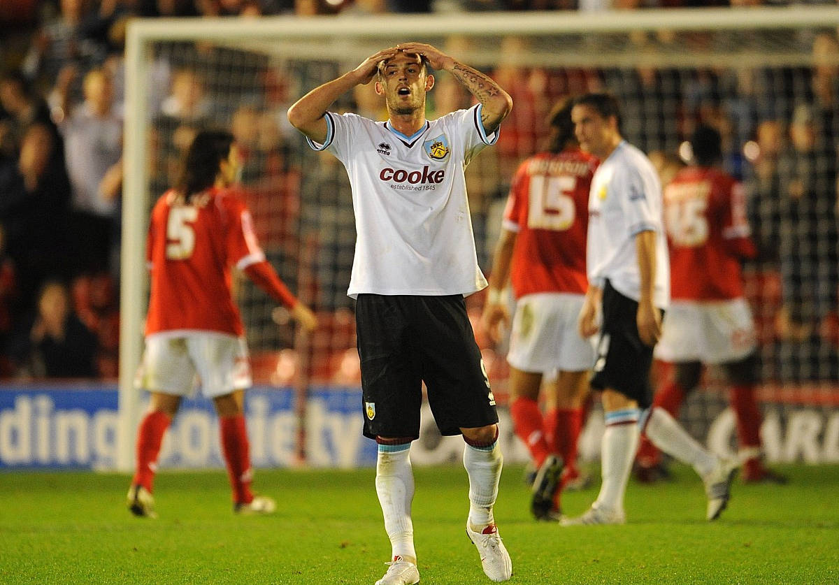 包含米德尔斯堡战平巴恩斯利，难求胜机的词条