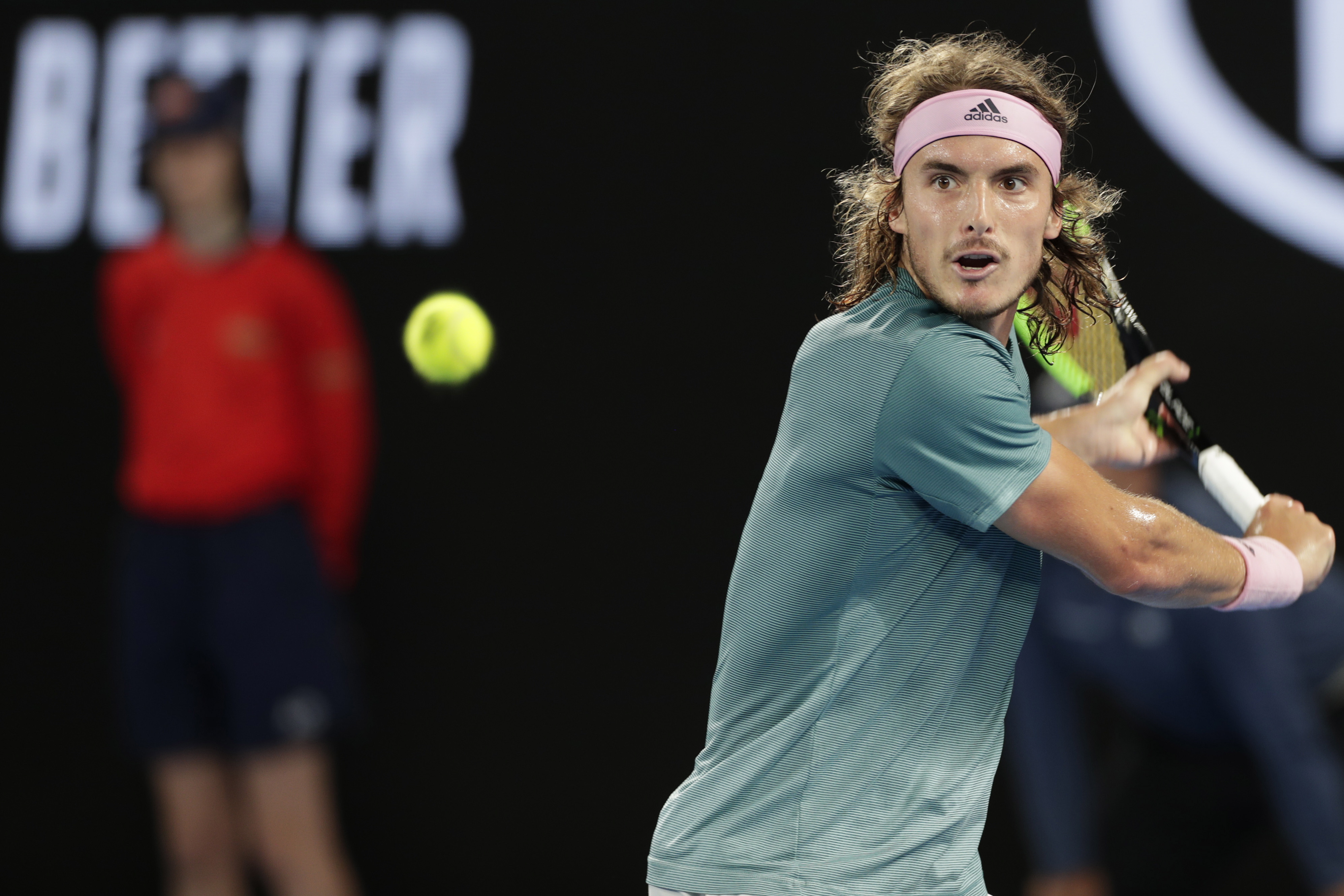 澳网鏖战戴维斯杯,西西帕斯扛起全队 澳网鏖战戴维斯杯,西西帕斯扛起全队