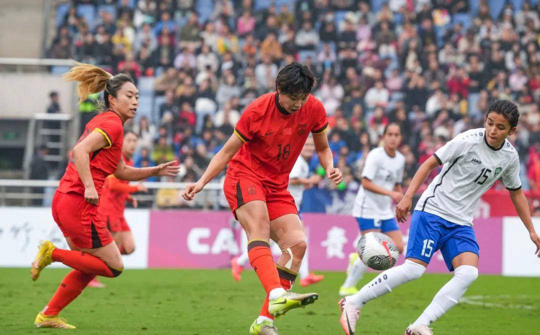 中国女足表现出色，位列比赛第一