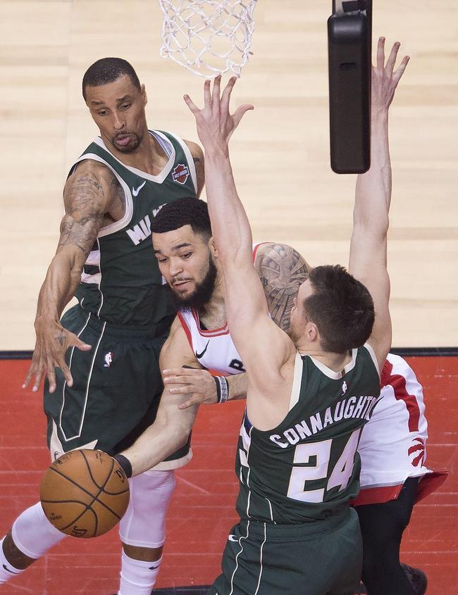 猛龙控卫范滇再爆爆发,率队逆转击败对手 猛龙控卫范滇再爆爆发,率队逆转击败对手