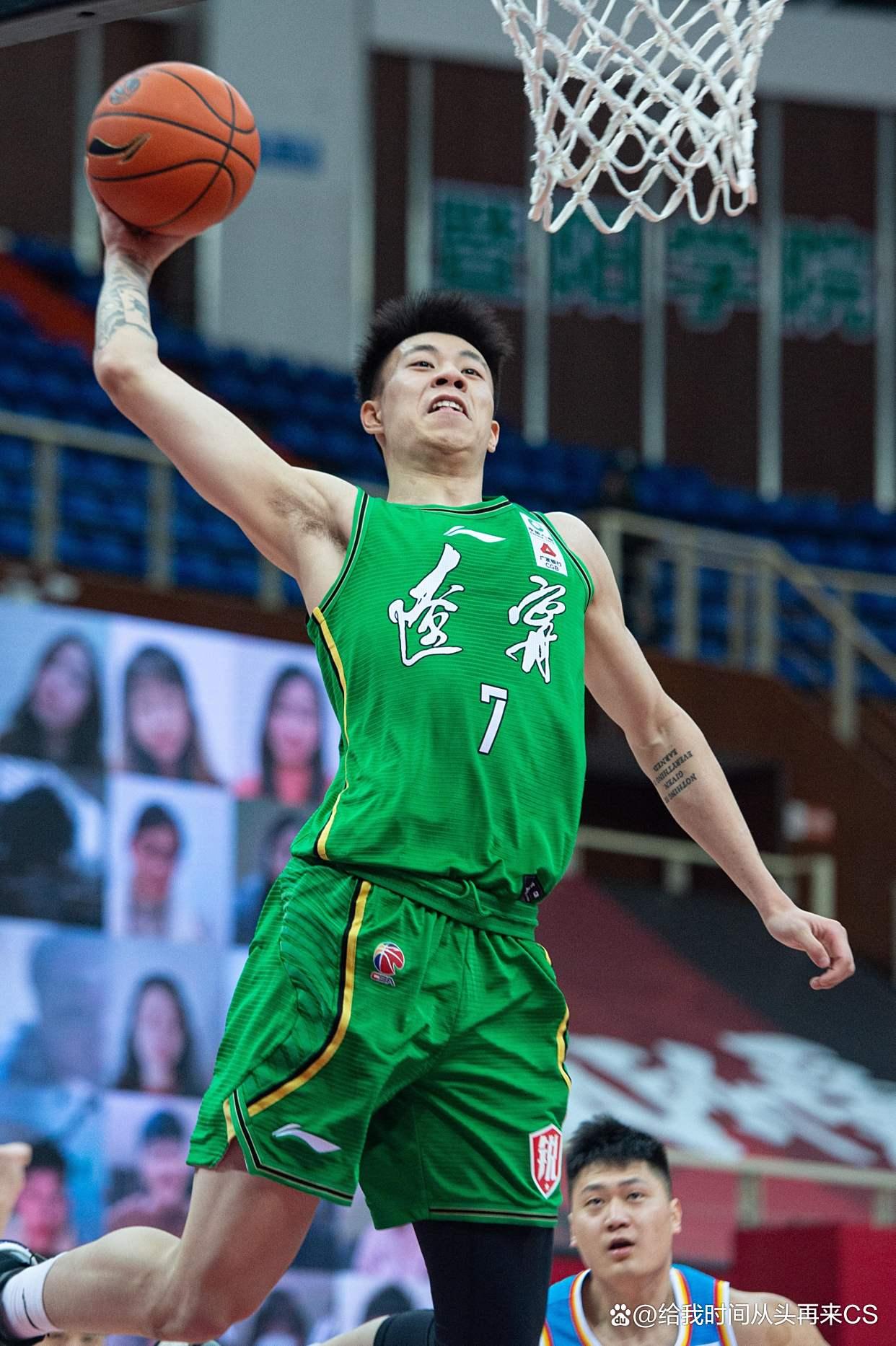 篮网鏖战天津队，张镇麟状态火热