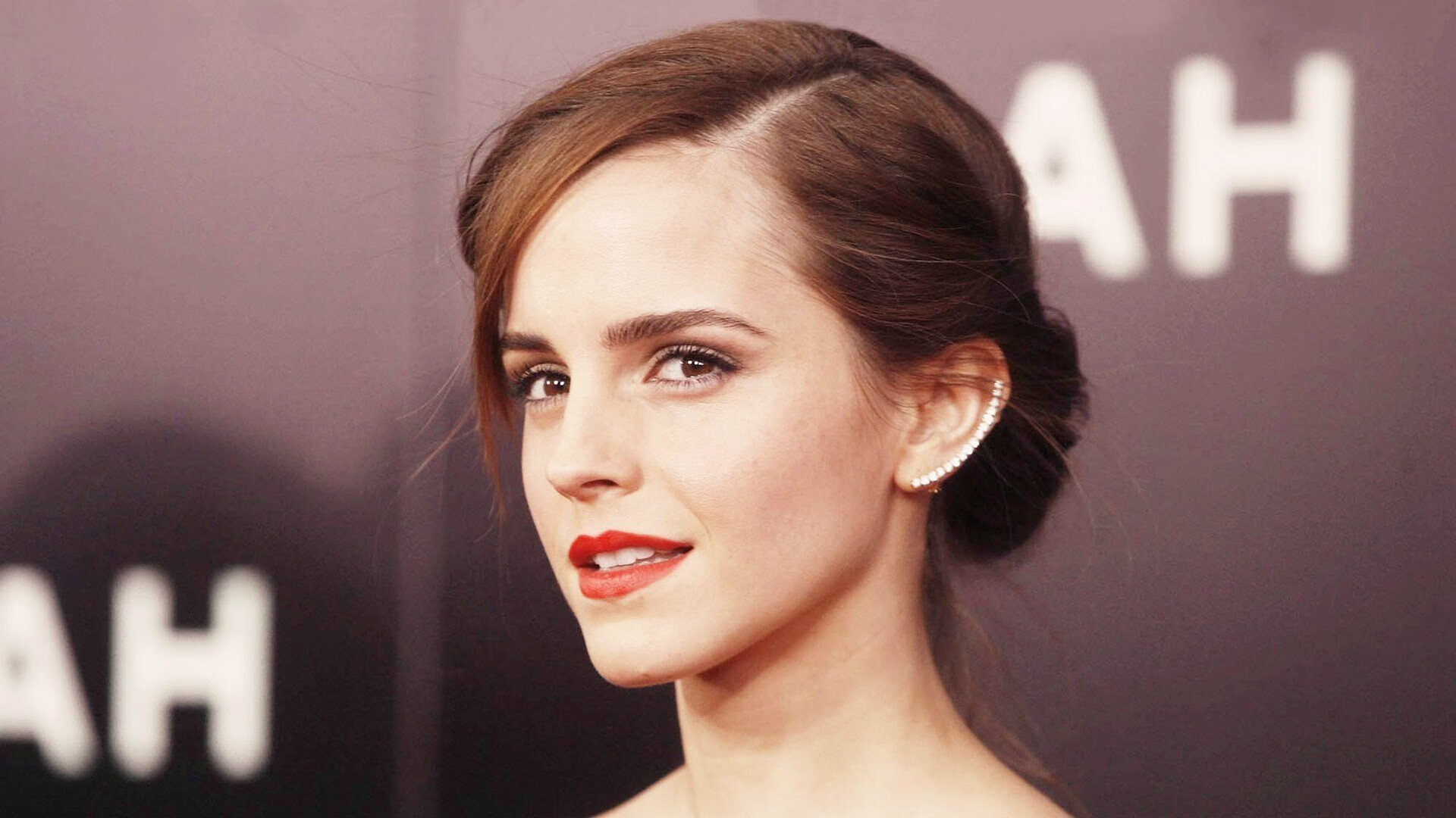 米切尔50分神迹成空砍，鹈鹕用窒息网络为现代篮球写下新注脚